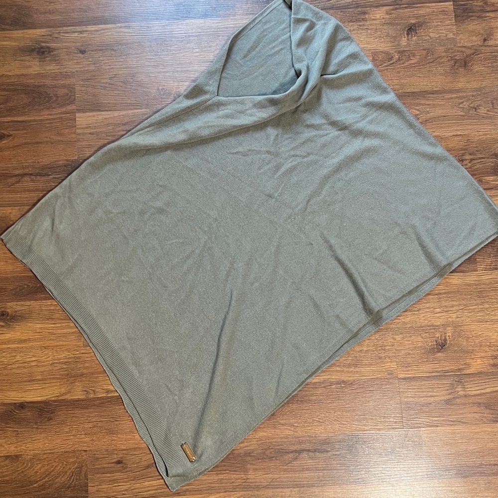 Elegant Asymmetric Gray Knit Poncho - simply southern